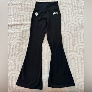 SHE Darcsport flare leggings